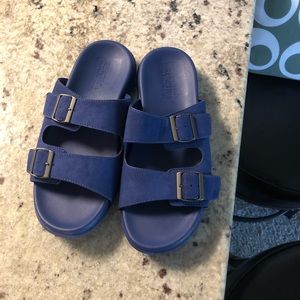 Kenneth Cole Reaction Slippers